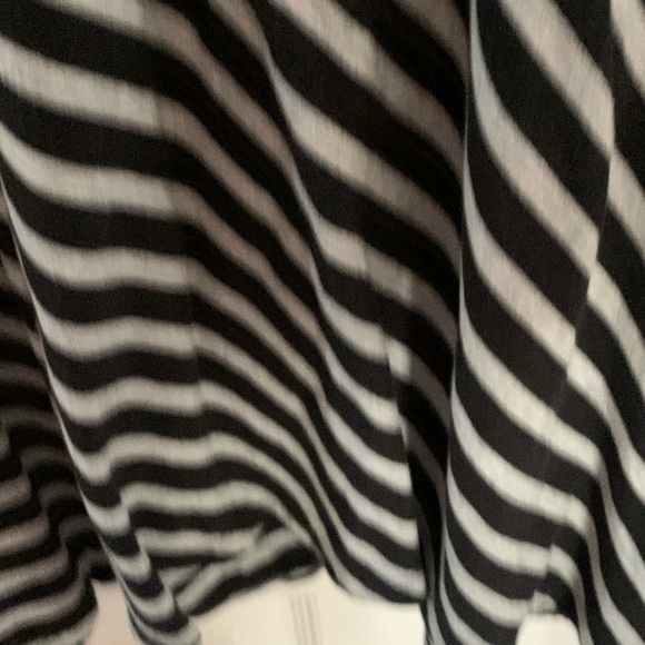Jones NY Sport Woman Diagonal Striped Top Black & Gray size 2X - Picture 2 of 6